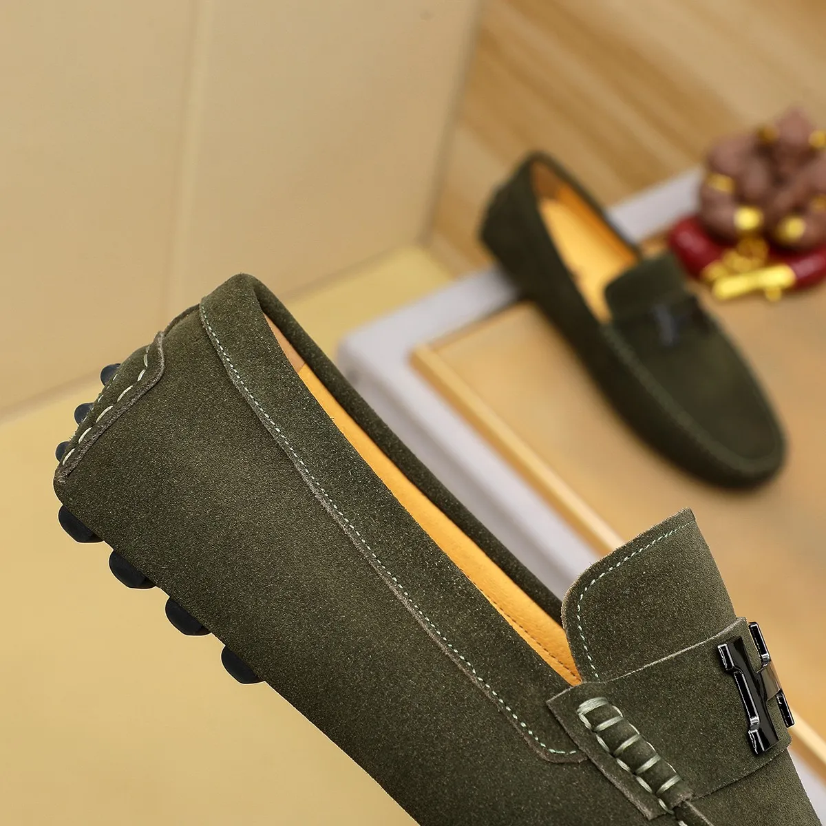 Men's shoes 💰380 🕷🕷【HERMES】Same style at Hermès counters 🇨🇳 Classic slip-on shoes 1:1 mold opening 💯 Original quality 🍓 Made of imported first-layer cowhide 🍅 pigskin lining 🌶🌶 Super high-end men's leather shoes 🇨🇳 Solid and stable, very special 🍇 Color, code number 38-44 (45.46/47 customized)...